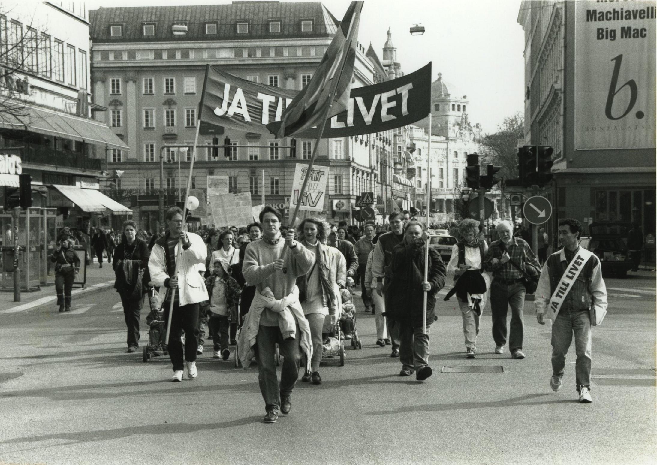 abortdemo1994_3.jpg