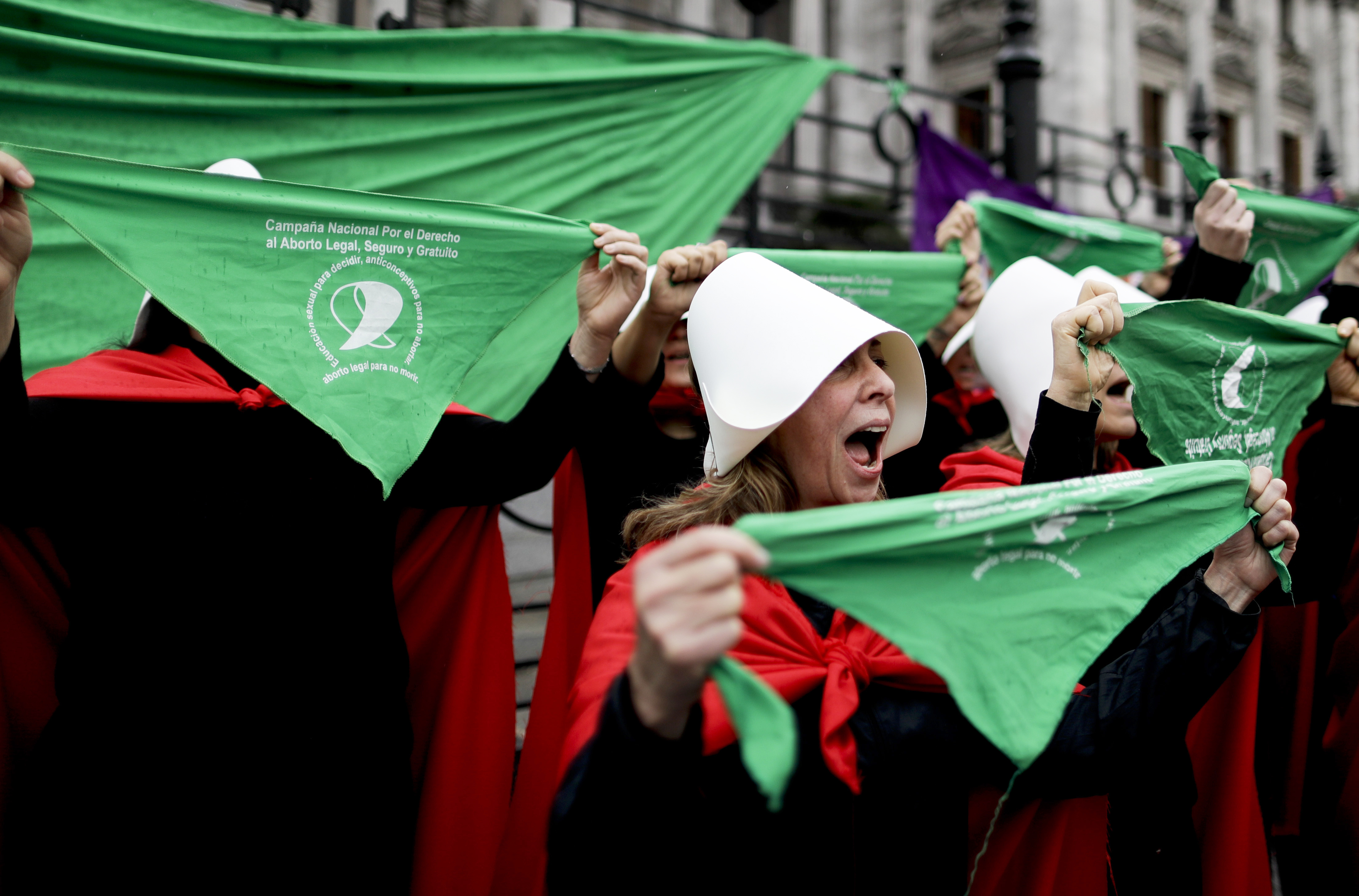 Aborträttsförespråkare på demonstration för aborträtten i Buenos Aires i juli 2018. Bilder: AP/Natacha Pisarenko 